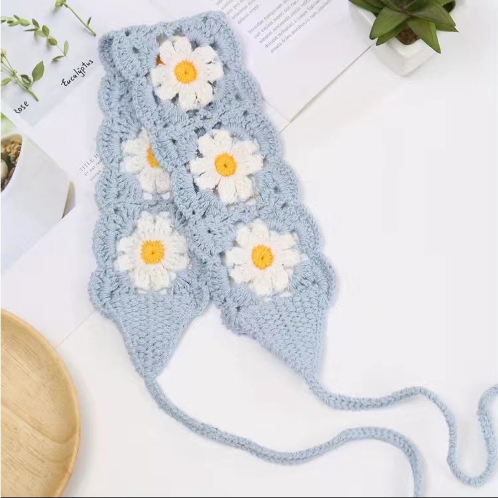 Blue floral handmade crochet headband - Picture 2 of 2